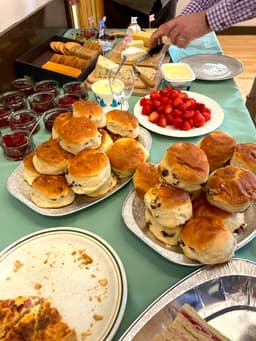 volunteers lunch 3